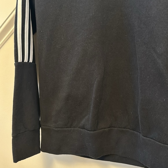 Adidas oversized Sweatshirt women’s size xs - Picture 3 of 5